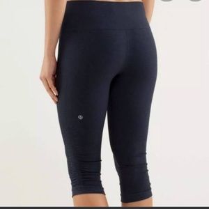 Lululemon ebb to flow street cropped leggings